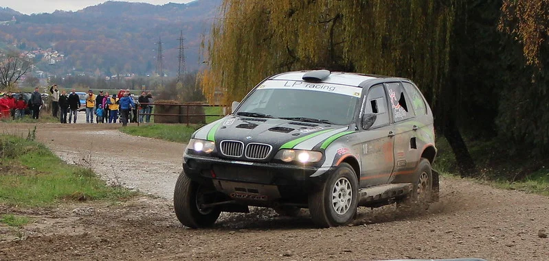 BMW X5 offroading