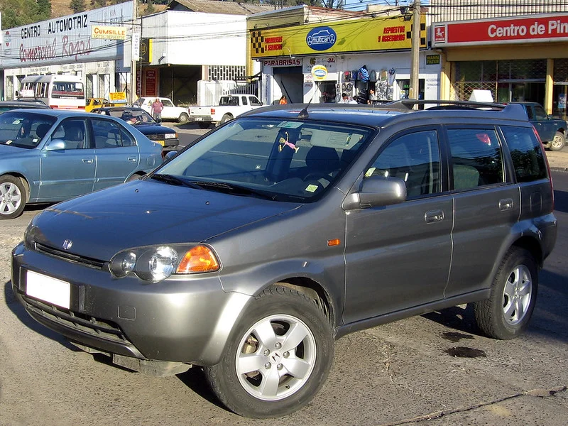 Silver Honda HR-V