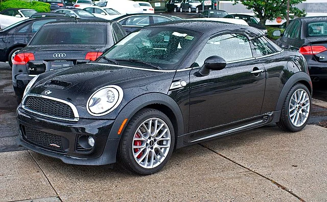 MINI Cooper Coupe wet from rain