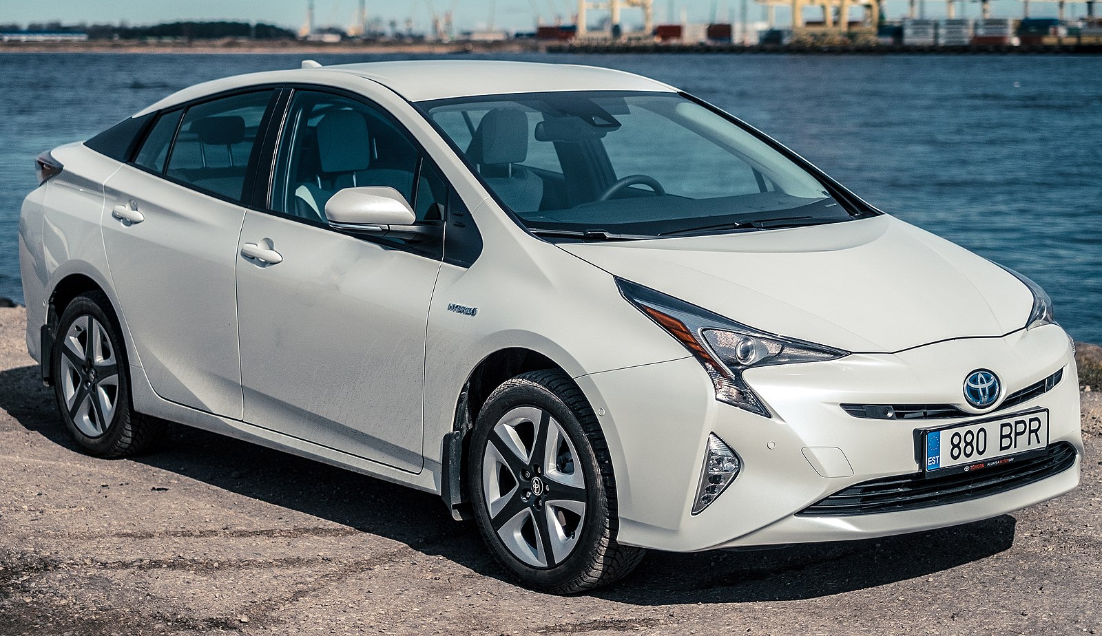 Photo of a notoriously unreliable 2016 Toyota Prius