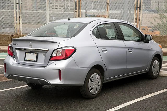 Silver Mitsubishi Mirage G4