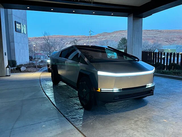 tesla cybertruck