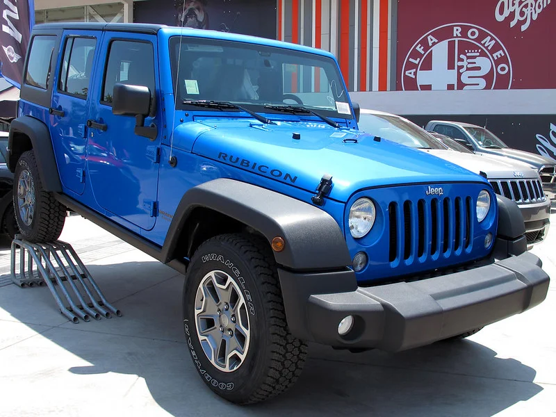 Blue Jeep Wrangler Unlimited 