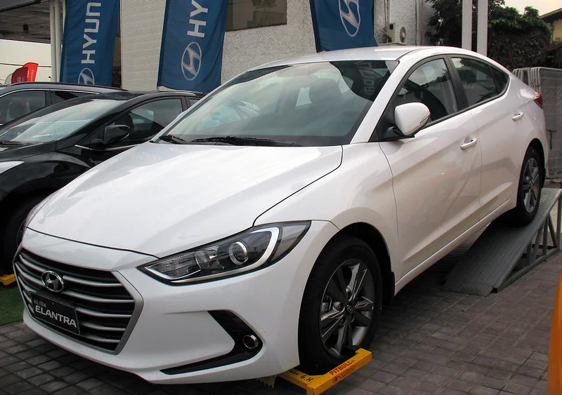 White 2017 Hyundai Elantra