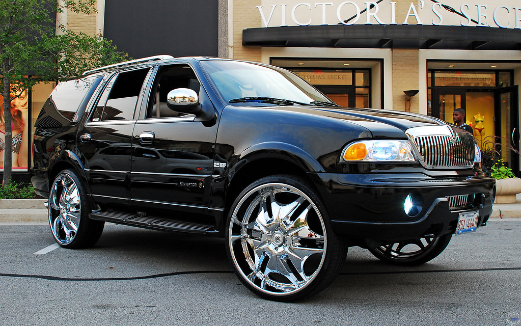 Black Lincoln Navigator