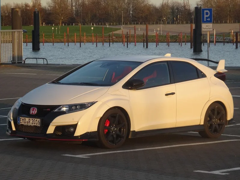 White 2016 Honda Civic