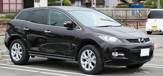 Black Mazda CX-7