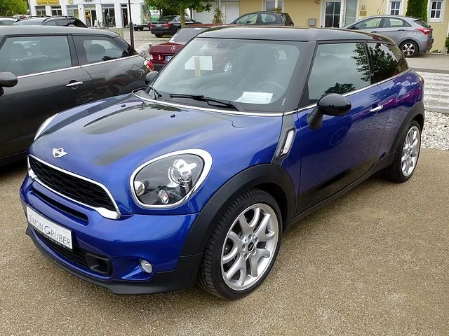 Blue MINI Cooper Paceman