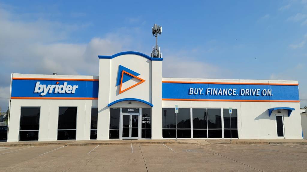 Photo of Byrider dealership front