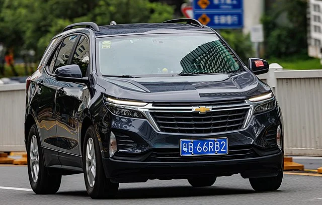 Black 2025 Chevrolet Equinox