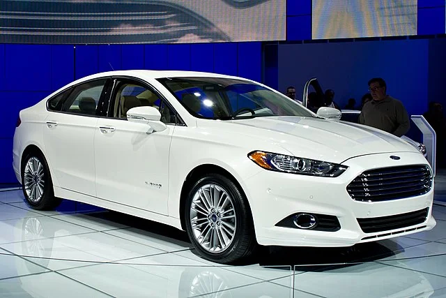 White Ford Fusion