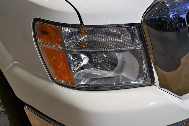 Lincoln Navigator headlamp