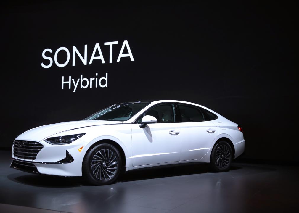 white hyundai sonata