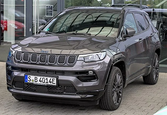 Silver Jeep Compass