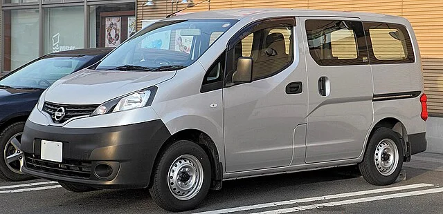 silver Nissan NV200