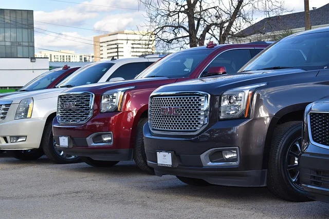 Line of GMC Acadias