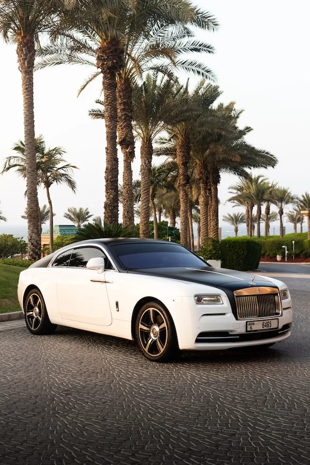 White Roll-Royce