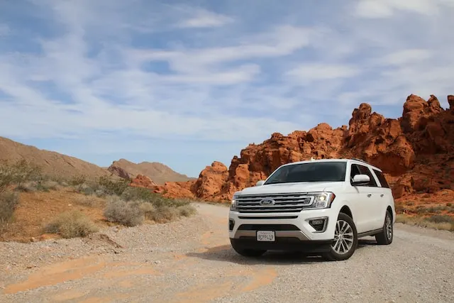 ford explorer in desert