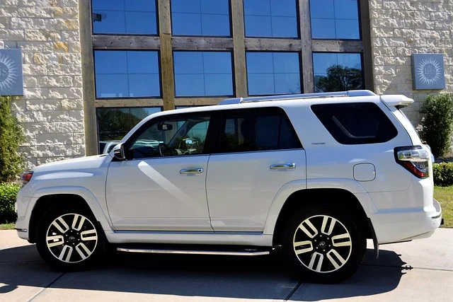 white toyota 4runner